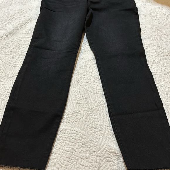 Good American Good Waist Crop. NWT. 8/29 - Picture 7 of 9